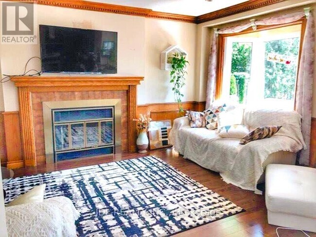 Photo du bâtiment - 1332 Eddie Shain Dr