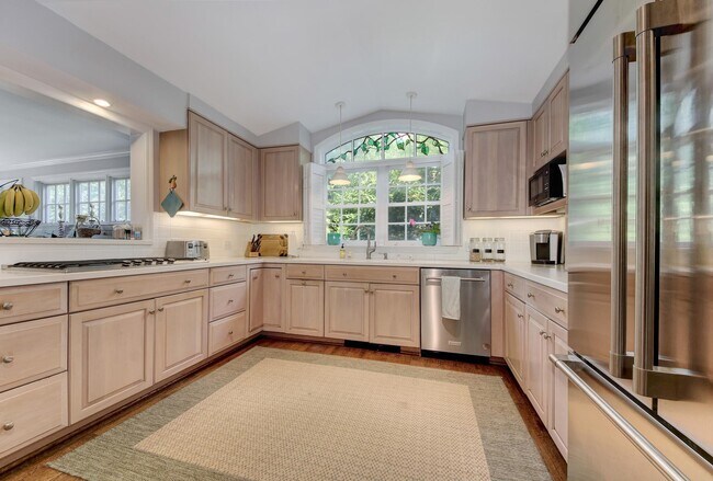 Foto del edificio - 8232 Kerry Ct