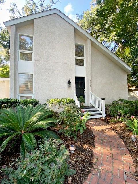 Primary Photo - 231 Menendez Ave