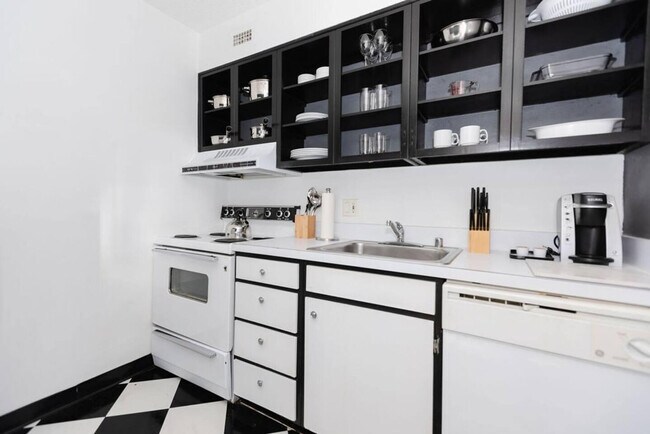 Building Photo - 2517 K St NW