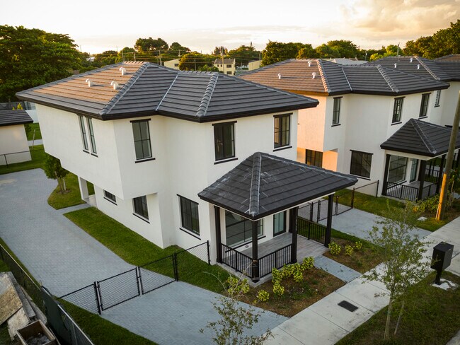 Foto del edificio - 18020 SW 103rd Ave