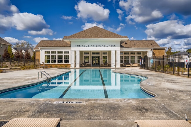 Building Photo - 605 Lake Vista Court