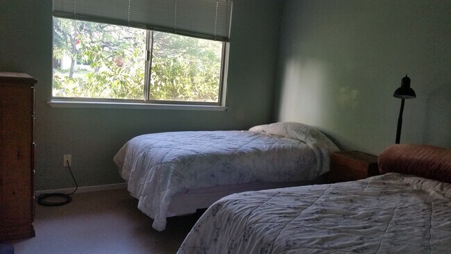 Safe And Sound Sober Women & Children's Home - 1776 Glenbrook Dr
