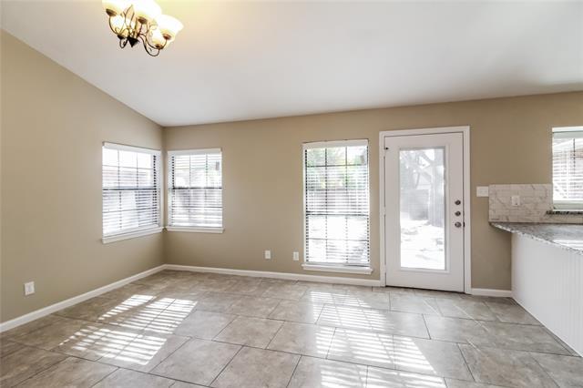 Building Photo - 8414 Kensington Dr