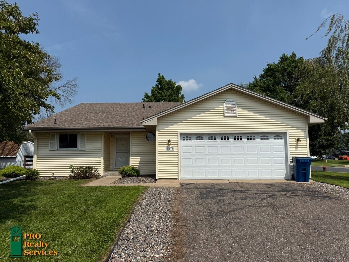 Primary Photo - 3 Bedroom Home in Maple Grove