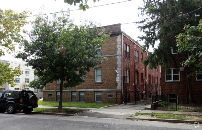 Building Photo - 5524 8th St NW