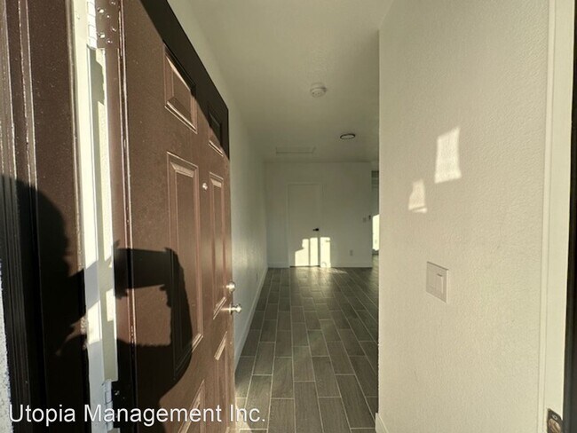 Building Photo - Studio, 1 bath House - 16430 Hawthorne Ave