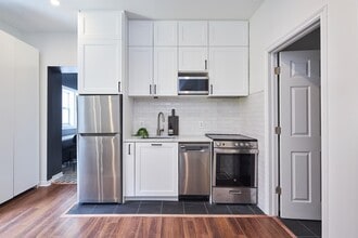 Building Photo - 331 Catherine St