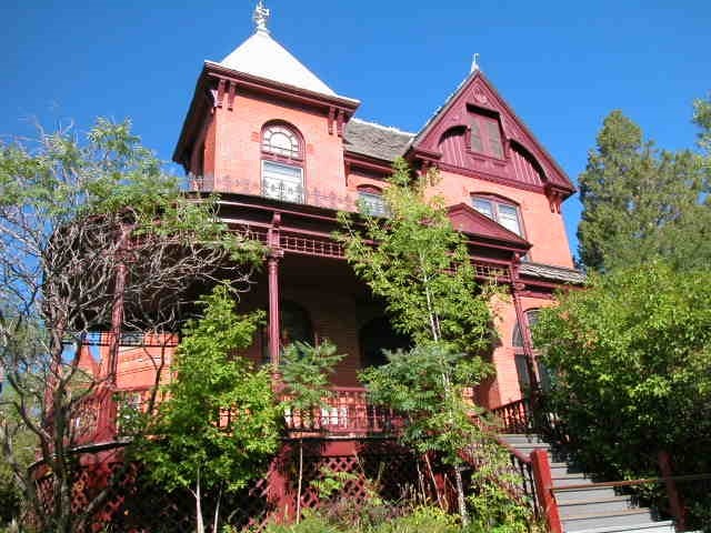 Building Photo - Historic Kaufman house