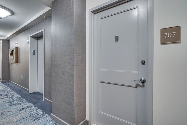 Building Photo - 1 Bedroom Condo in Ballston - Location, Lu...