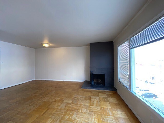 Dining area - 435 Green St