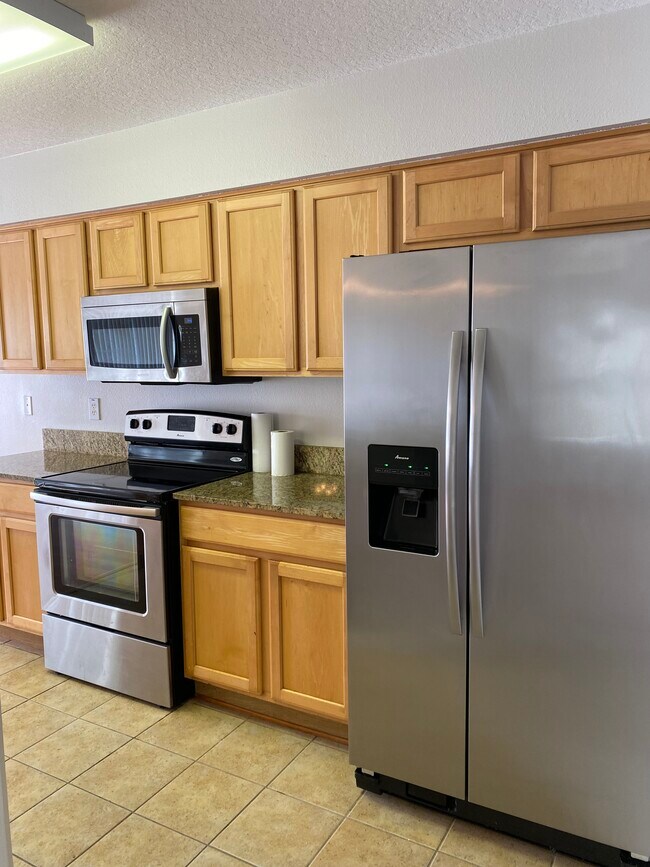 Building Photo - 7954 Carriage Pointe Dr