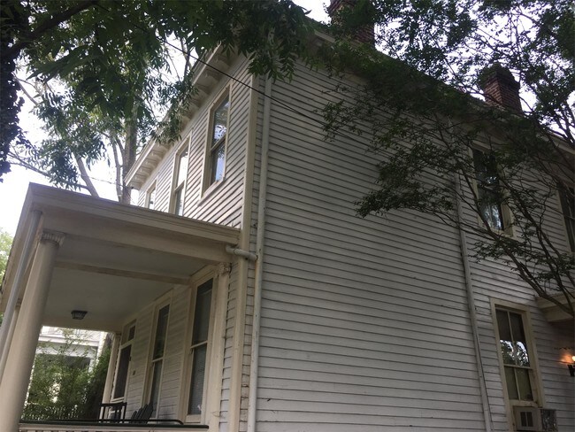 Building Photo - 511 W 32nd St