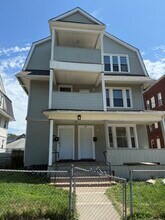 Building Photo - 126 Adams St