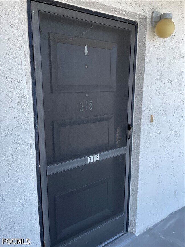 Foto del edificio - 4906 Victoria Dr