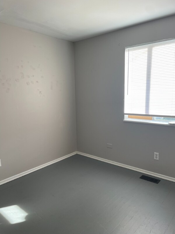 Building Photo - 1112 Dennison Ave