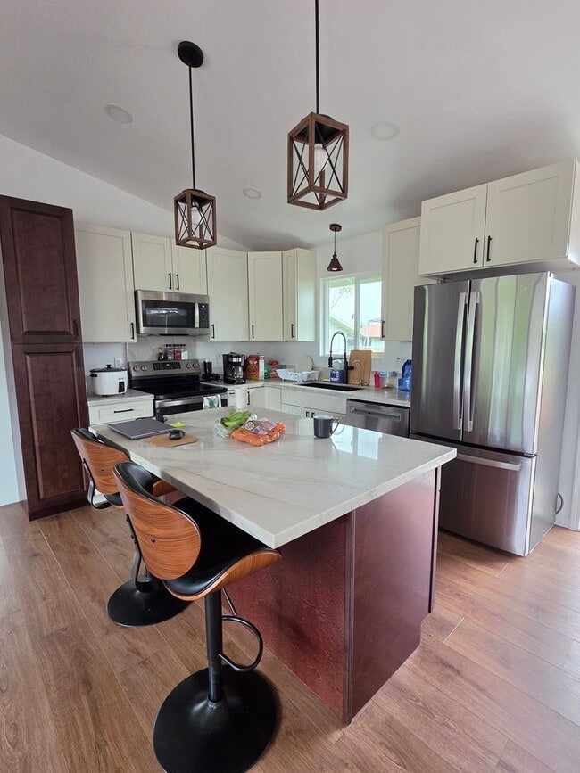 Building Photo - Newly Built 3 Bedroom / 2 Bath Home for Rent in Ainaloa Subdivision