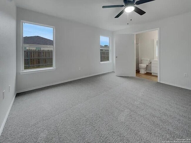 Foto del edificio - 3420 Rob Roy St