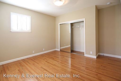 Building Photo - 917 9th Ave