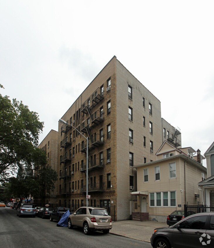 Primary Photo - Electra Court