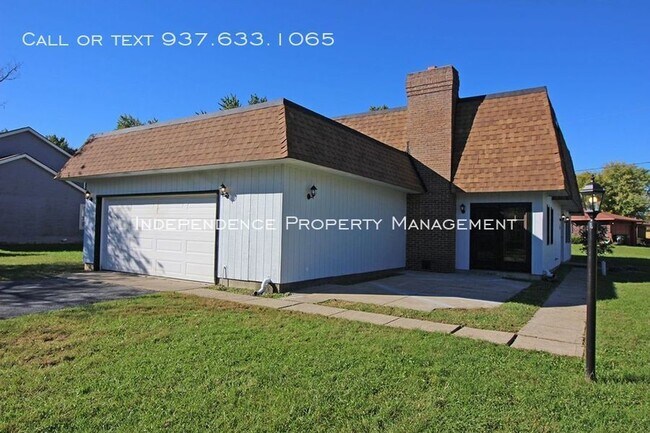 Building Photo - 5800 Woodstone Dr