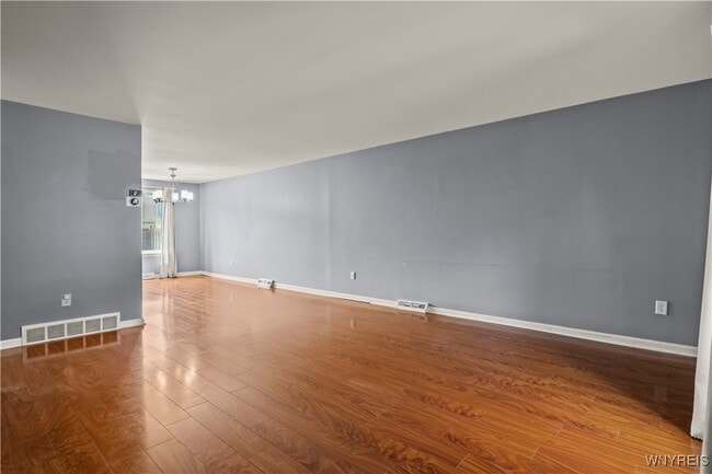 Building Photo - 35 Groton Dr