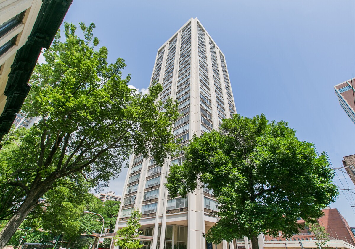 Primary Photo - 70 W Burton Pl