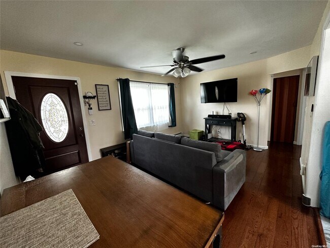 Foto del edificio - 74 Sharp St