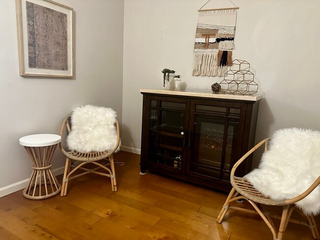 Den - 7147 E Rancho Vista Dr Apartment