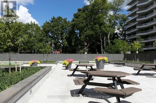 Photo du bâtiment - 485 Huron St