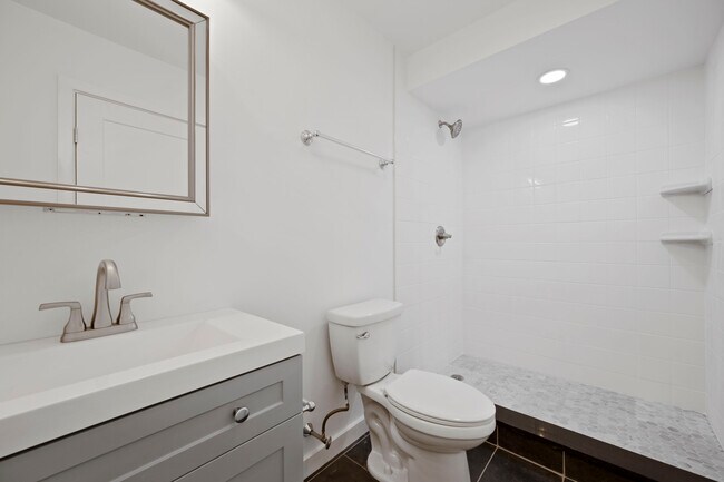 2045 Trenton apartamento 101_14 - The Nylon Lofts