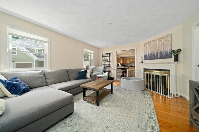Building Photo - 43 Winterberry Way