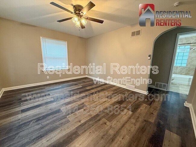 Foto del edificio - 5163 N 58th St