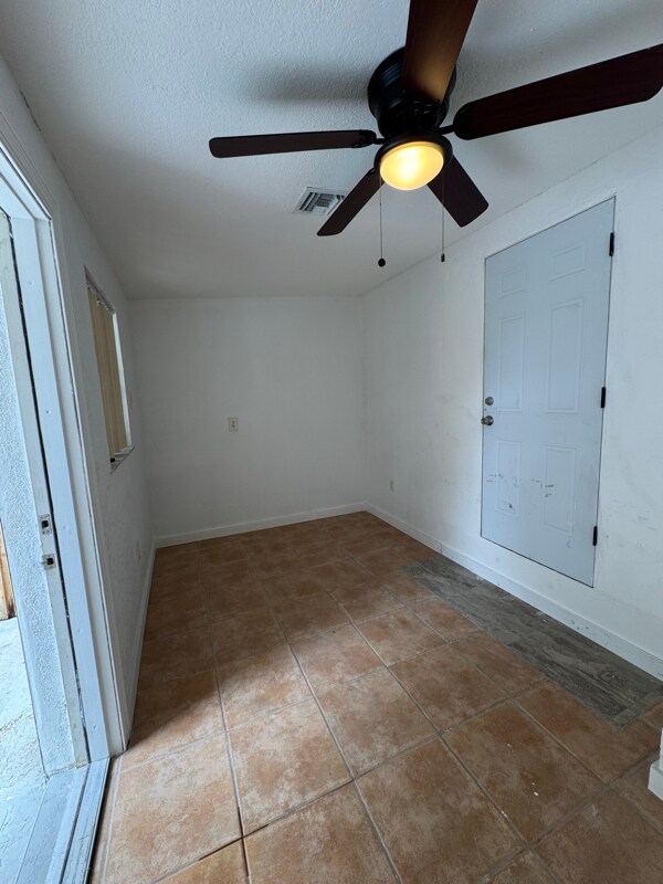 Foto del edificio - 1285 NE 143rd St