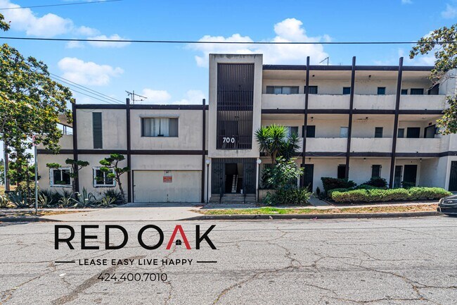 Building Photo - 700 Glenway Dr
