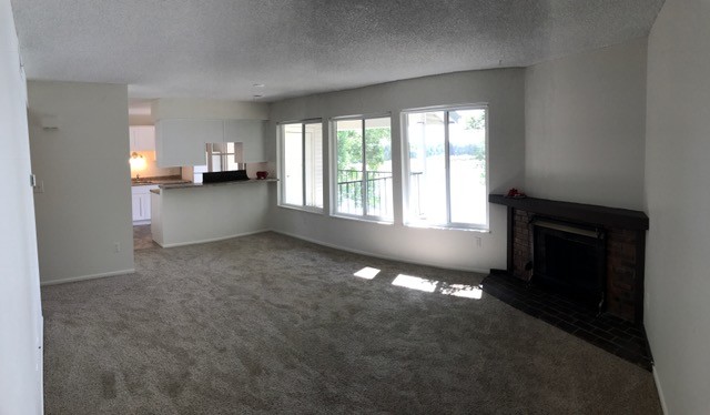 Open floor plan - Lake Lochwood Apartments