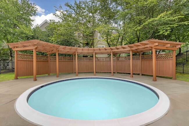 Foto del edificio - The Apartments at Owings Run