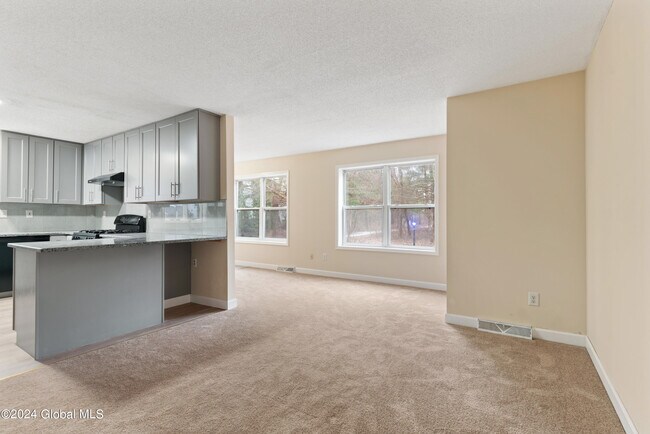 Foto del edificio - 291 Grooms Rd