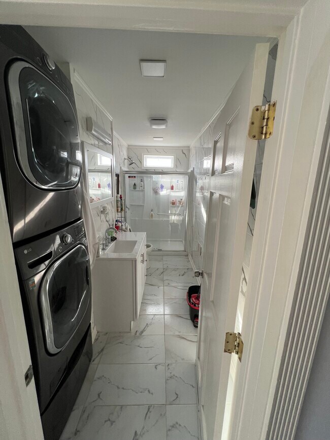 Foto del edificio - 31 Booth Rd