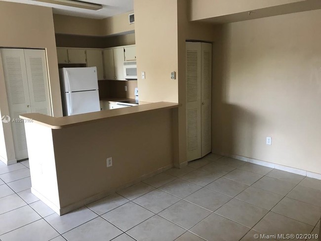 Foto del edificio - 7300 NW 114th Ave