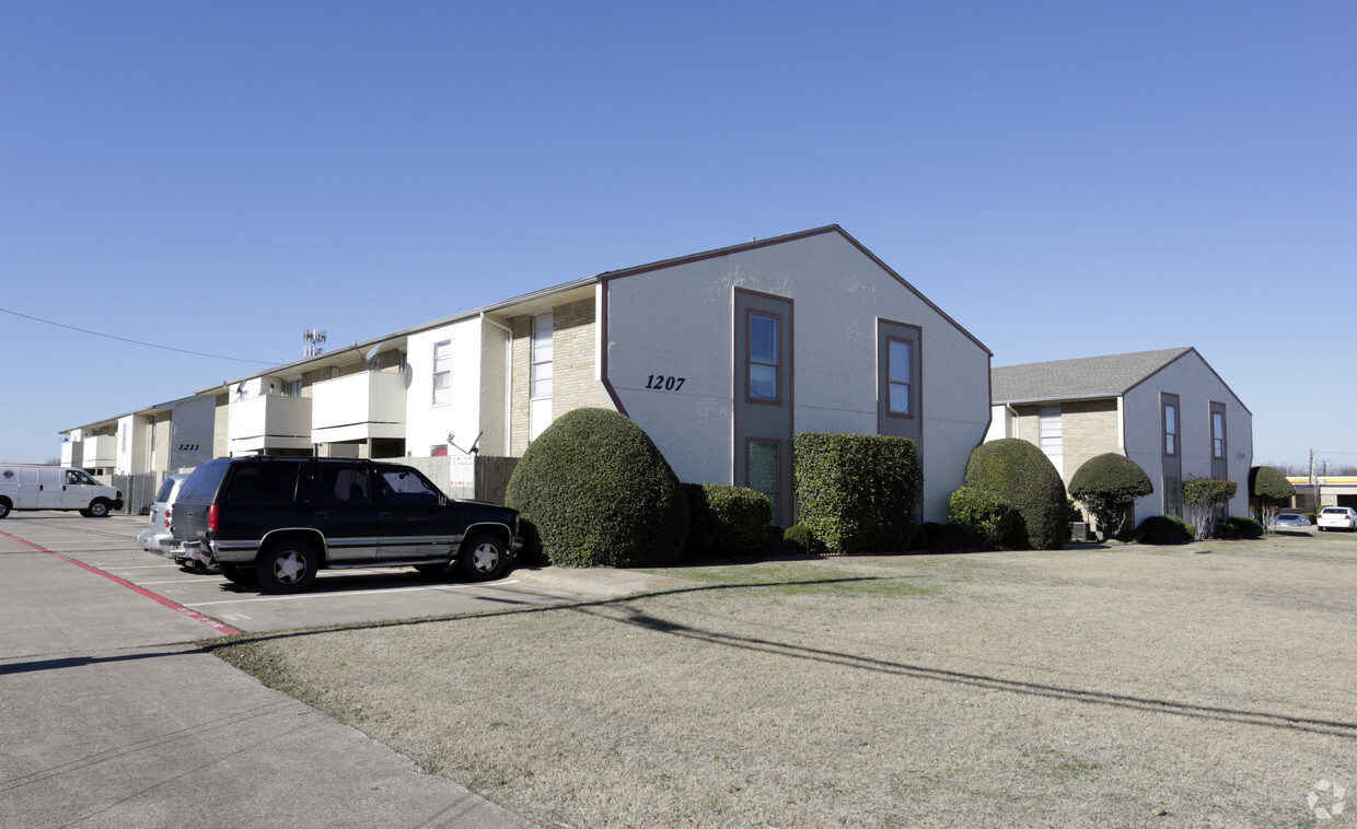 Primary Photo - Westridge Apartments