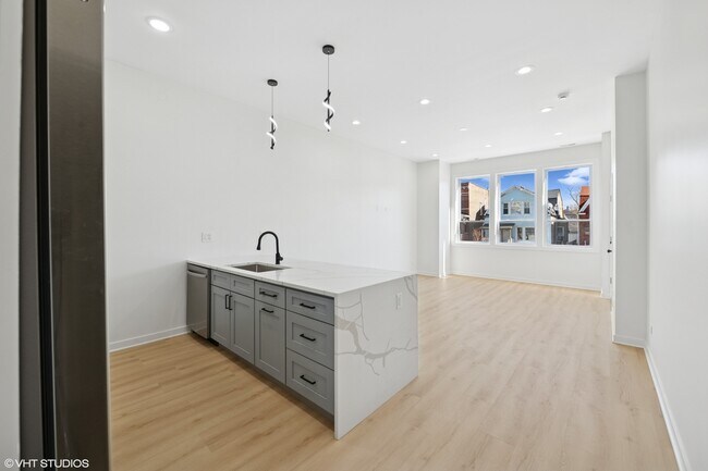 Foto del edificio - 1058 N Central Park Ave