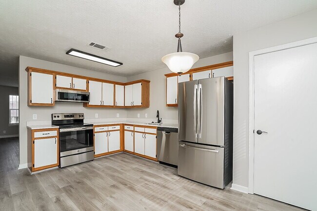 Building Photo - 1225 Akins Ridge Dr