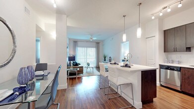 Avalon Miramar photo'