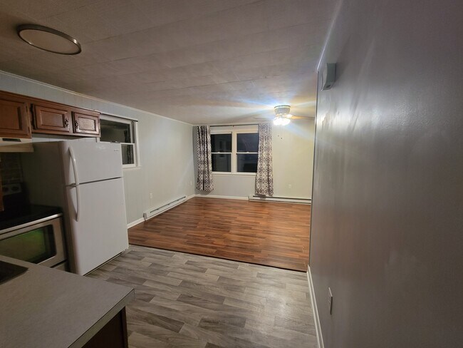 Building Photo - 331 N Seton Ave