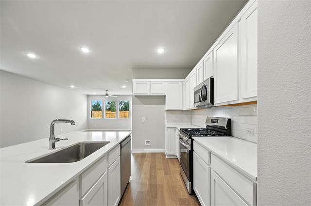 Building Photo - 806 Pne Bch Dr