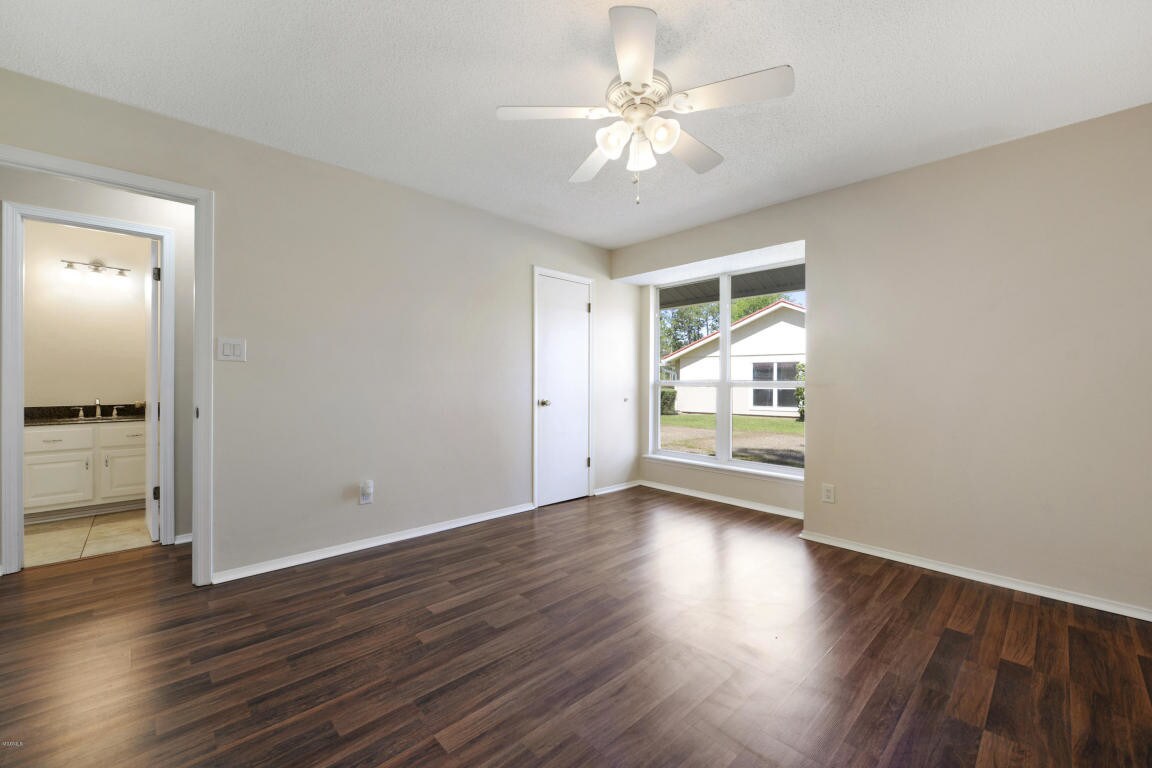 Foto principal - 7900 Martin Bluff Rd