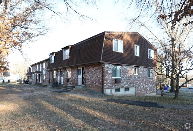 Building Photo - Crestwood Park II