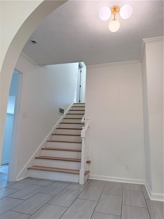 Building Photo - 1863 Mt Vernon Rd