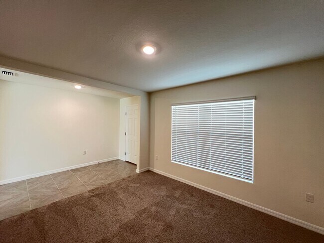 Foto del edificio - BRAND NEW 5 Bedroom/3 Bath Home in Wildwoo...